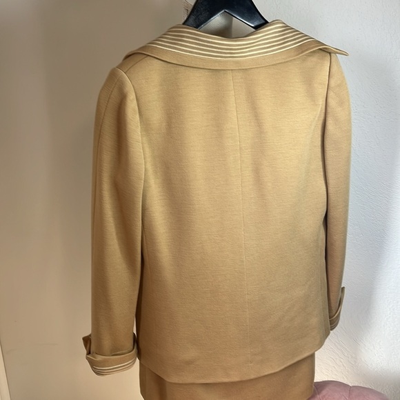 CHANEL 1960’s RARE COCKTAIL SUIT “CHANEL COLLECTIONS” - Picture 14 of 16